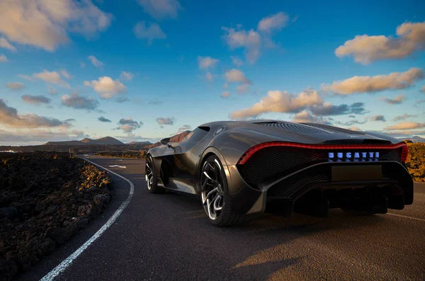 Bugatti Voiture Noire Desert Road — Stock Photo, Image