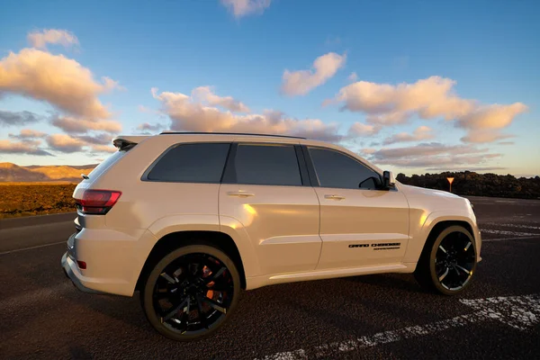 Szczecin Polonia Diciembre 2020 Jeep Grand Cherokee Trackhawk Pie Sobre —  Fotos de Stock