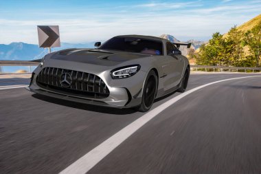 Mercedes-AMG GT Black Serisi. Yeni Nurburgring rekoru olan bir otomobil..