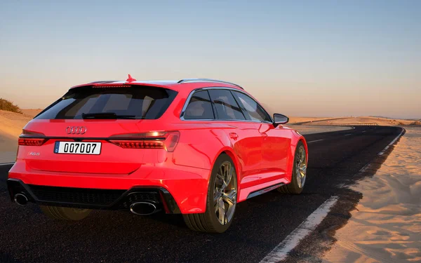 Audi Rs6 Avant Numa Estrada Panorâmica — Fotografia de Stock