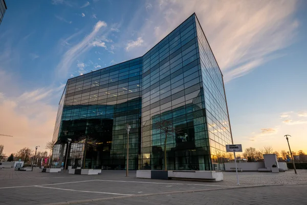 Modernes Bürogebäude Baltic Business Park Licht Eines Wunderschönen Sonnenuntergangs — Stockfoto