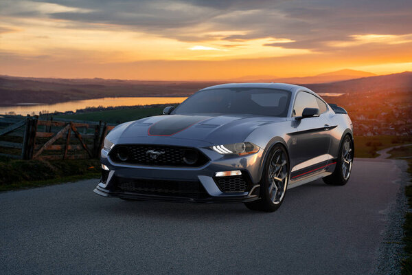 Новый Ford Mustang в спортивной версии Mach 1
