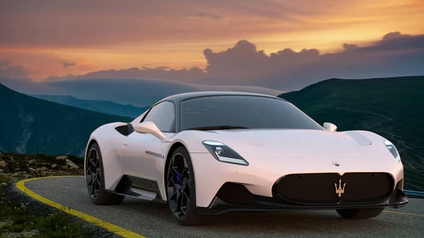 Maserati MC20 auf einer Bergstraße bei Sonnenaufgang — Stockfoto