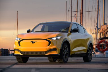 Ford Mustang Mach-E, Elektrikli SUV.