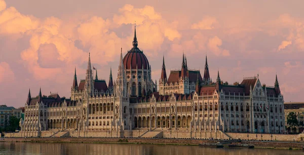 Parlament Budapesten Naplementekor Magyarország — Stock Fotó