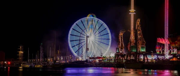 Szczecin Polônia Julho 2021 Parque Diversões Noturno Belas Iluminações Fotografadas — Fotografia de Stock