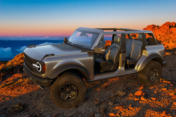 Ford Bronco Wildtrak на дикости