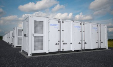 Endüstriyel tesisler için enerji rezervi oluşturan çevre dostu enerji depolama tesisi.