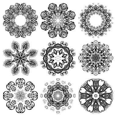 Color round east ornament set