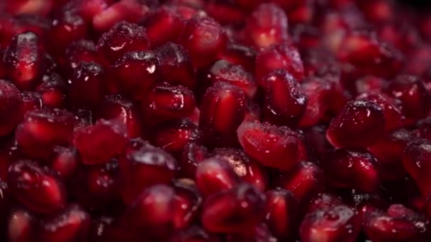 Heap Pomegranate Grains Close Red Seeds Grenade Rotating Macro View — Stock Video