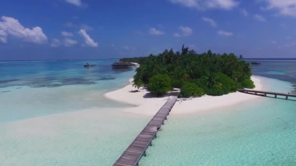 Uitzicht Vanuit Lucht Tropisch Eiland Met Kokospalmen Houten Villa Wit — Stockvideo