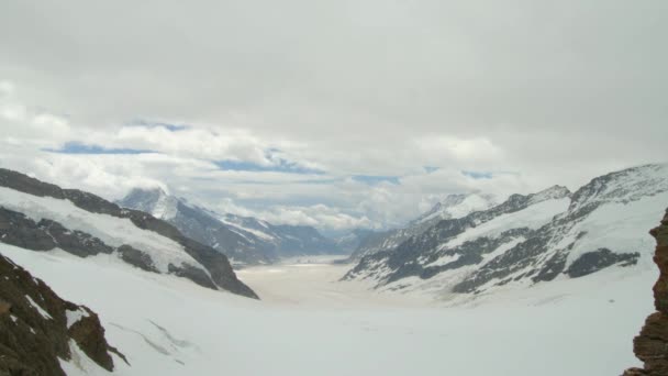 冬の間 氷河の上の雲のダンスの時間経過 アルプスで最大の氷河 Sphinx Observatory Top Europe Aletsch Glacier Aletsch — ストック動画