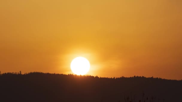 Zeitraffer Sonnenuntergang Die Sonne Kommt Über Den Hügel Schweiz — Stockvideo