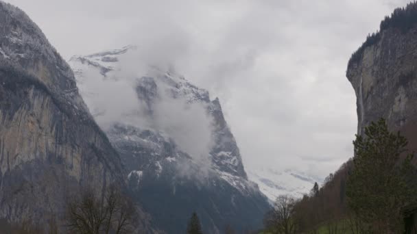 Zeitraffer Nebelschwaden Über Den Bergen Lauterbrunnental Berner Oberland Schweiz — Stockvideo