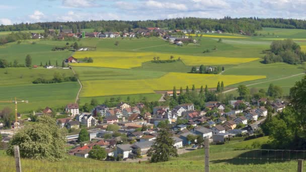 Timelapse Uitzicht Een Klein Stadje Zwitserse Alpen Rudolfstetten Friedlisberg Kanton — Stockvideo