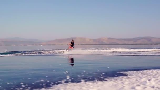 Deportes de esquí acuático de verano — Vídeos de Stock