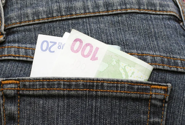 Ciento veinte euros en jeans bolsillo americano — Foto de Stock