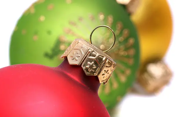 Vánoční míč montáž odstraněny zblízka — Stock fotografie