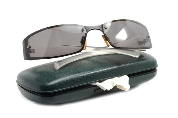 Grandi occhiali di copertura verde e vecchi occhiali — Foto Stock