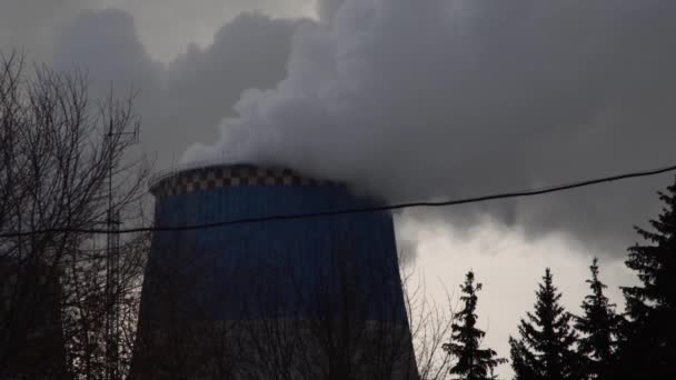 Central Eléctrica Equipo Las Estaciones Energía Eléctrica Humo Blanco Tubo — Vídeo de stock