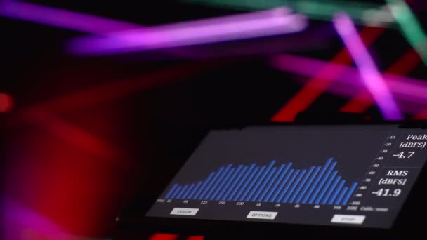 Musikinstrumente Equalizer Und Analysator Licht Für Die Show Farbenfroher Hintergrund — Stockvideo