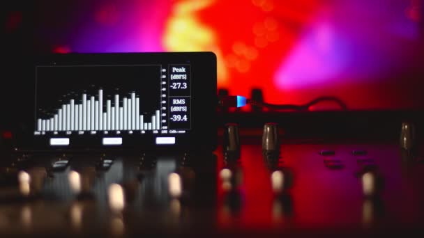 Muziekpodium Apparatuur Equalizer Analysator Licht Voor Show Kleurrijke Achtergrond — Stockvideo