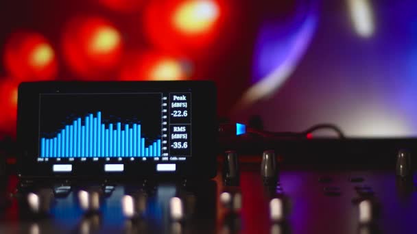Muziekpodium Apparatuur Equalizer Analysator Licht Voor Show Kleurrijke Achtergrond — Stockvideo