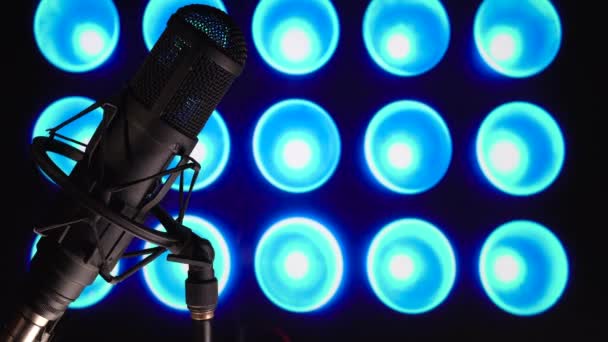 Stüdyoda Mikrofon Müzik Sahnesi Stüdyo Ses Ekipmanı — Stok video