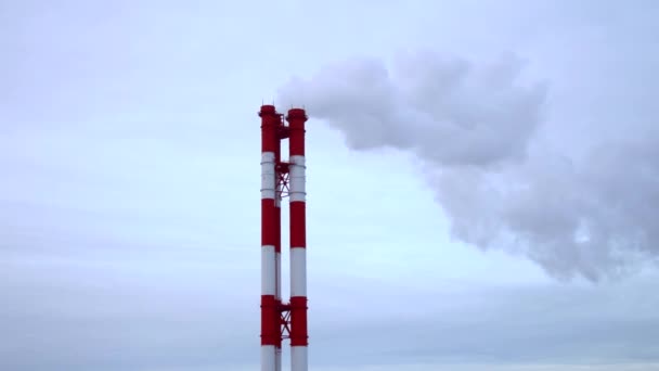 Een Energiecentrale Apparatuur Van Elektrische Centrales Witte Rook Uit Een — Stockvideo