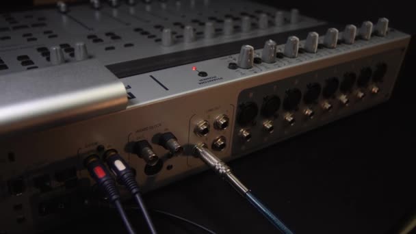 操作のためのサウンドミックスパネルの準備 音楽記録装置 — ストック動画