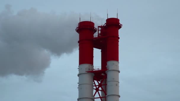 Central Eléctrica Equipo Las Estaciones Energía Eléctrica Humo Blanco Tubo — Vídeos de Stock