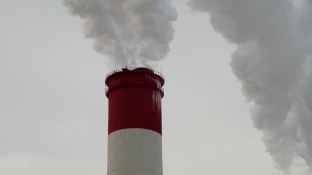 Central Eléctrica Equipo Las Estaciones Energía Eléctrica Humo Blanco Tubo — Vídeo de stock