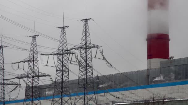 Central Eléctrica Equipo Las Estaciones Energía Eléctrica Humo Blanco Tubo — Vídeo de stock