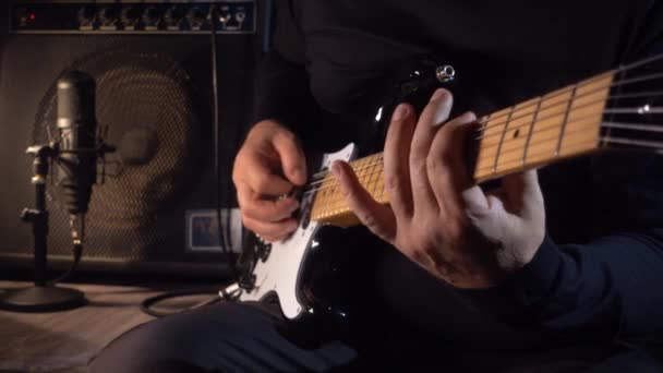 Musicien Jouant Guitare Électrique Studio Gros Plan — Video