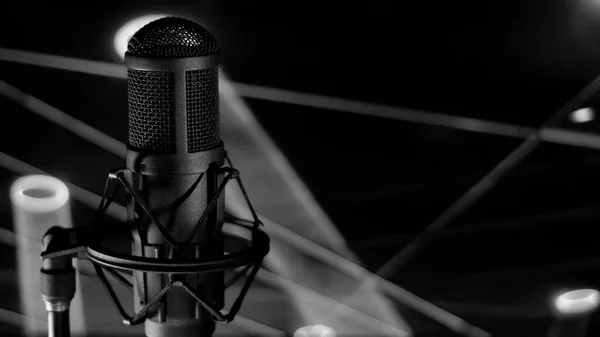 Mikrofon Studio Scena Muzyczna Sprzęt Dźwiękowy Studyjny — Zdjęcie stockowe