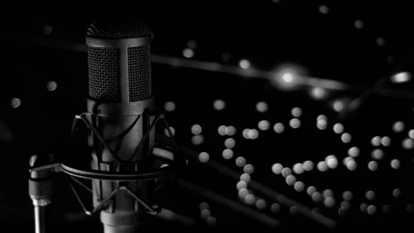 Mikrofon Studio Scena Muzyczna Sprzęt Studyjny — Zdjęcie stockowe