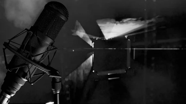 Mikrofon Studiu Hudební Scéna Studio Zvukové Vybavení — Stock fotografie