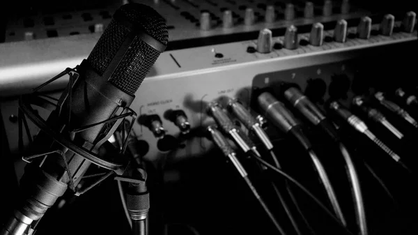 Mikrofon Studiu Hudební Scéna Studio Zvukové Vybavení — Stock fotografie
