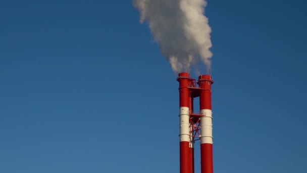 Central Eléctrica Equipo Las Estaciones Energía Eléctrica Humo Blanco Tubo — Vídeos de Stock