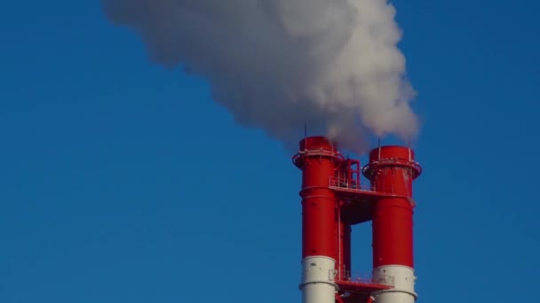 Een Energiecentrale Apparatuur Van Elektrische Centrales Witte Rook Uit Een — Stockvideo