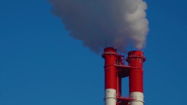 Central Eléctrica Equipo Las Estaciones Energía Eléctrica Humo Blanco Tubo — Vídeo de stock