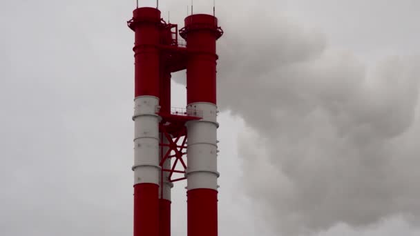 Central Eléctrica Equipo Las Estaciones Energía Eléctrica Humo Blanco Tubo — Vídeo de stock