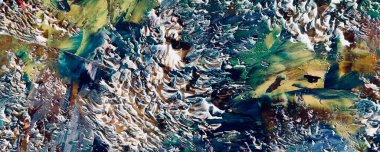 Renkli soyut resim arkaplanı. Modern motif görsel sanat. Yağ renkli yoğun bir karışım. Moda el boyama bezi. Moda poster kağıdı için tuval üzerindeki fırça darbelerini boya