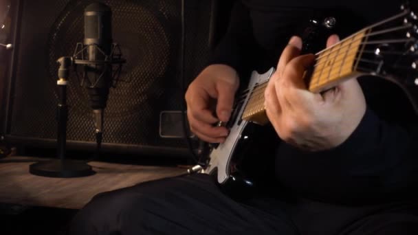 Musiker Som Spelar Elgitarr Studio Gitarrist — Stockvideo