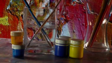 Sanat fırçaları ve boyalar. Soyut resim. renk arkaplanı