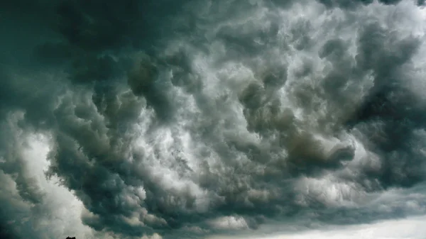 Σκοτεινή Καταιγίδα Σύννεφα Ουρανός — Φωτογραφία Αρχείου