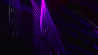 Kombinasyon, subrit mesajı gibi. Sahne ışığı arkaplanı