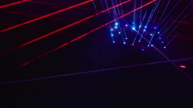 Kombinasyon, subrit mesajı gibi. Sahne ışığı arkaplanı