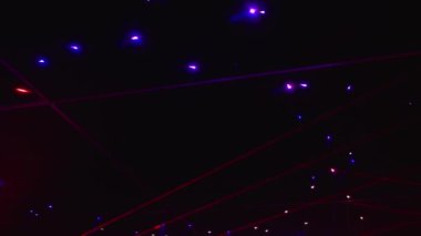 Kombinasyon, subrit mesajı gibi. Sahne ışığı arkaplanı 