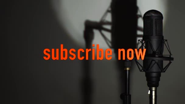 Subscribe Teď Text Studio Mikrofon Color Světlo — Stock video